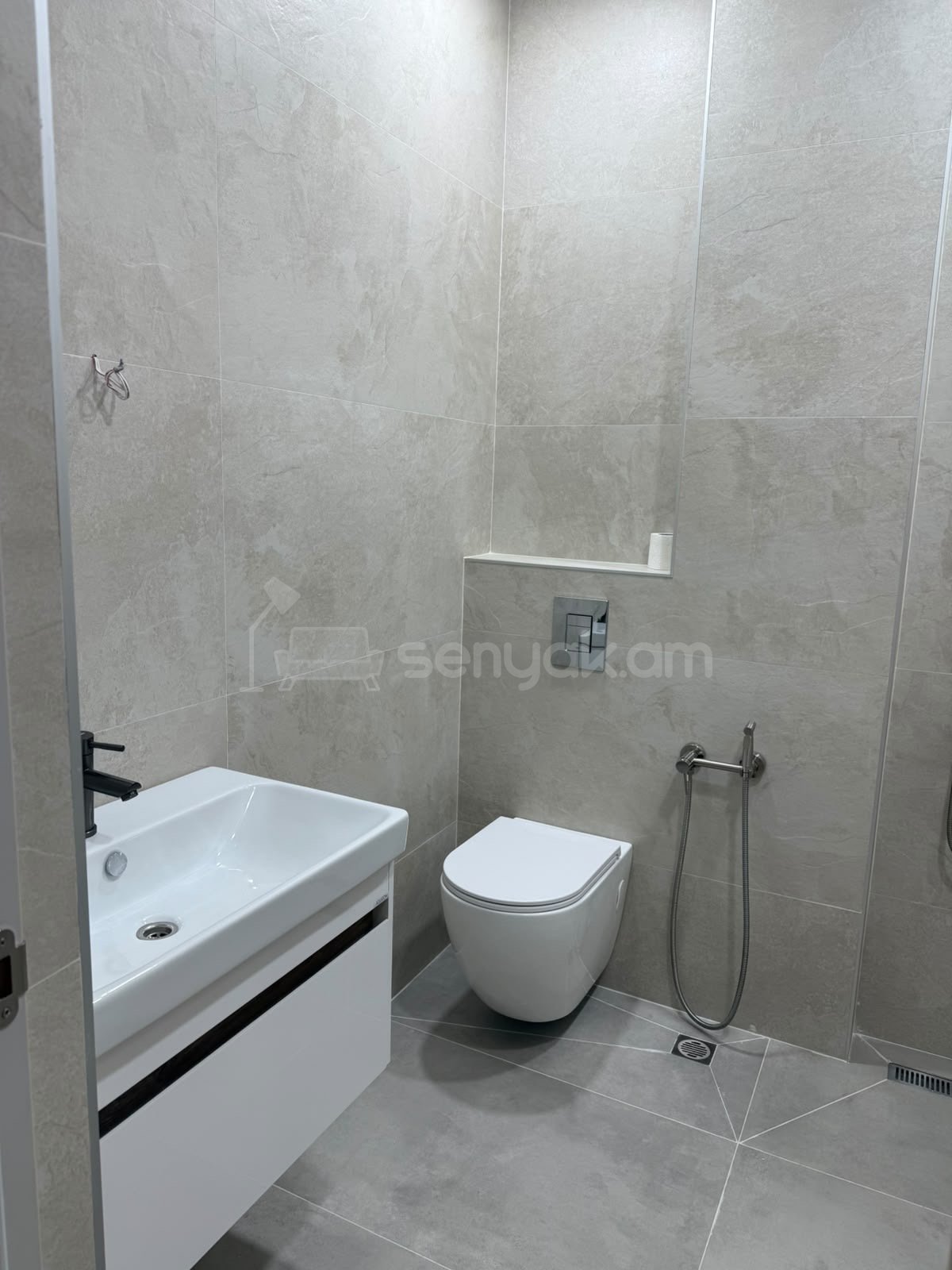 3 Սենյականոց Բնակարան Նորակառույցում, 90քմ, 9/13 հարկ, Կապիտալ Վերանորոգված, Կահավորված, Արևկող