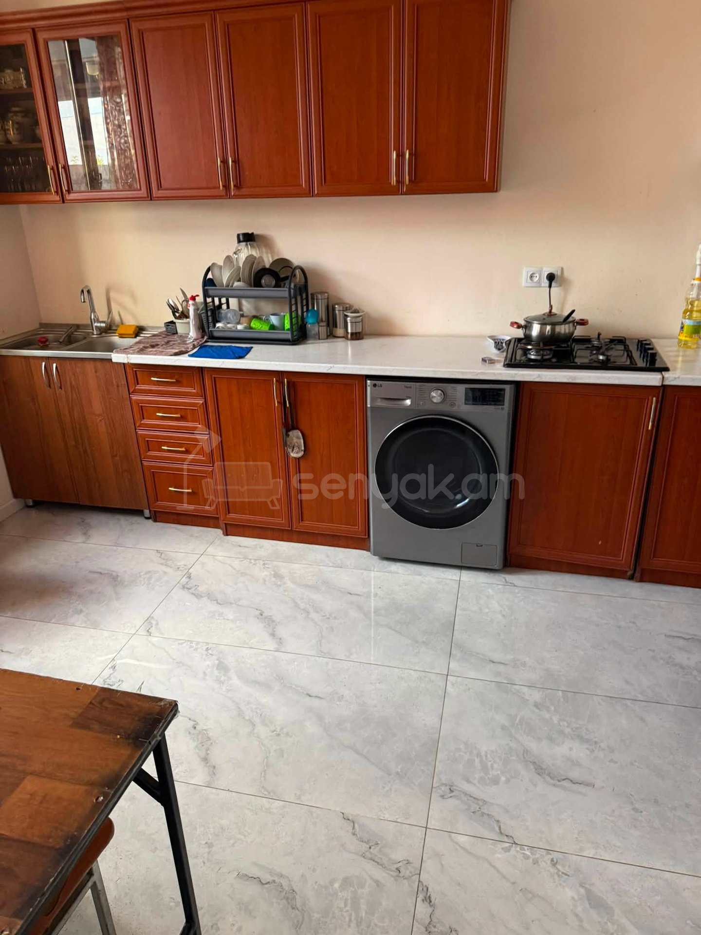 4 Սենյականոց Սեփական Տուն, 130քմ, Կապիտալ Վերանորոգված