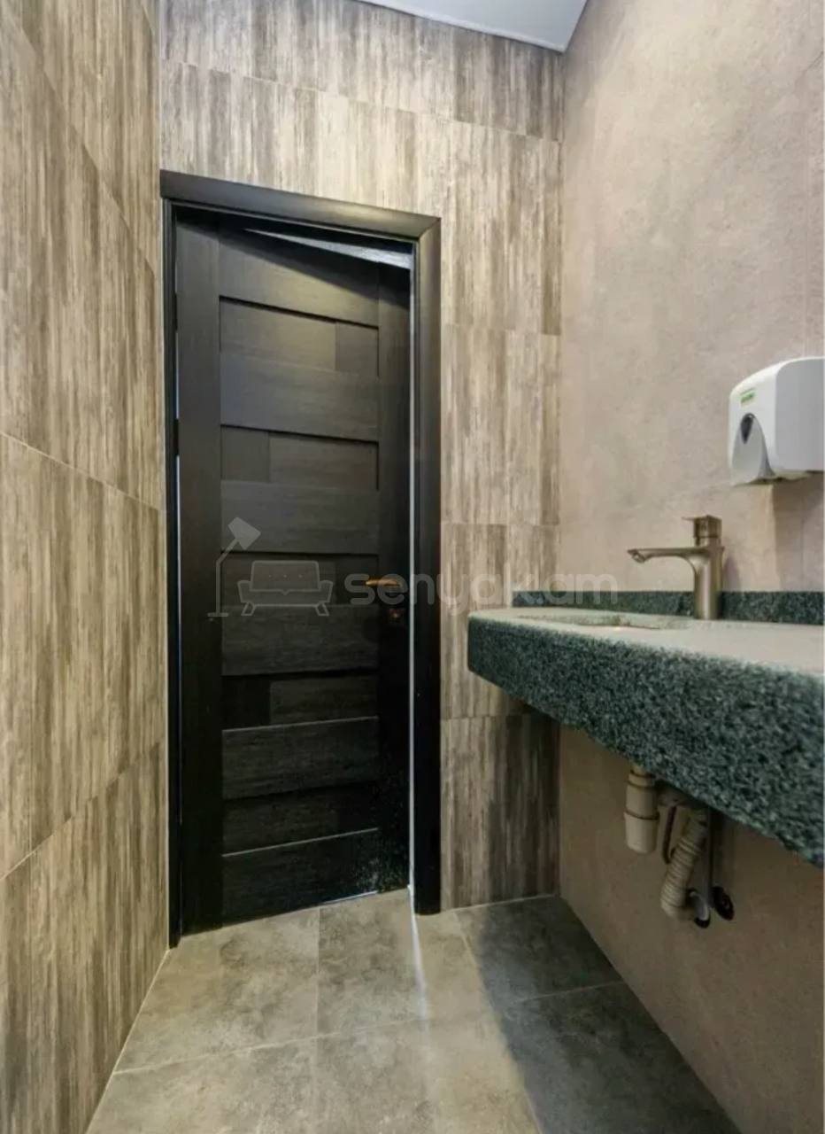 Օֆիսային Տարածք, 200քմ, Կապիտալ Վերանորոգված