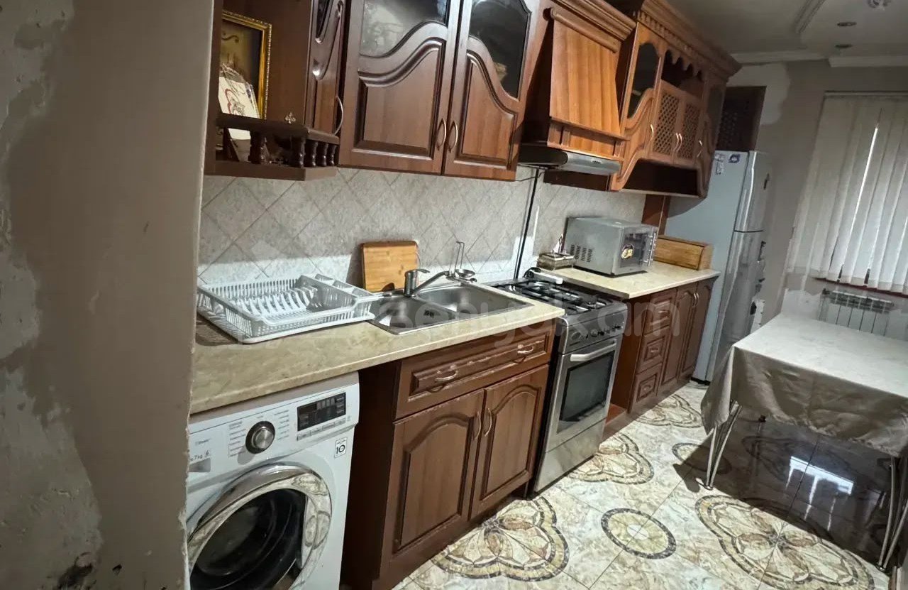 4 Սենյականոց Բնակարան, 90քմ, 7/9 հարկ, Պետական Վիճակում, Կահավորված, Արևկող