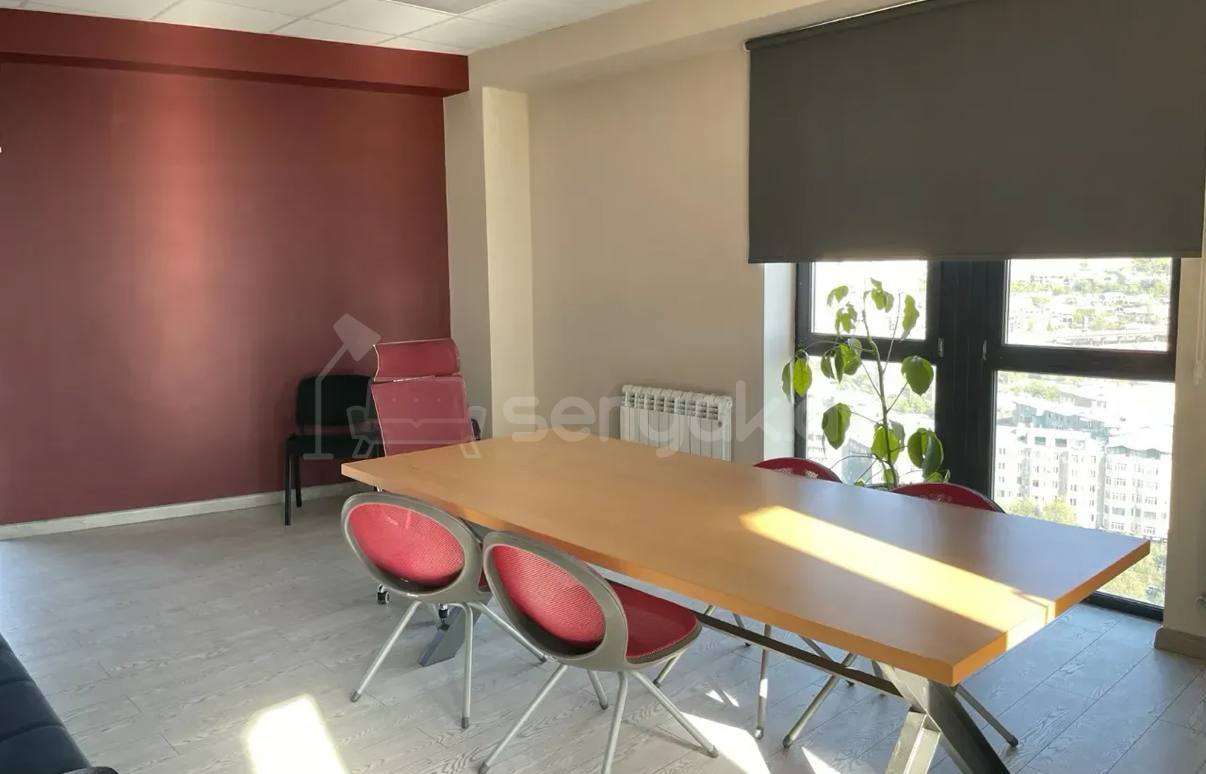 Օֆիսային Տարածք, 260քմ, Կապիտալ Վերանորոգված
