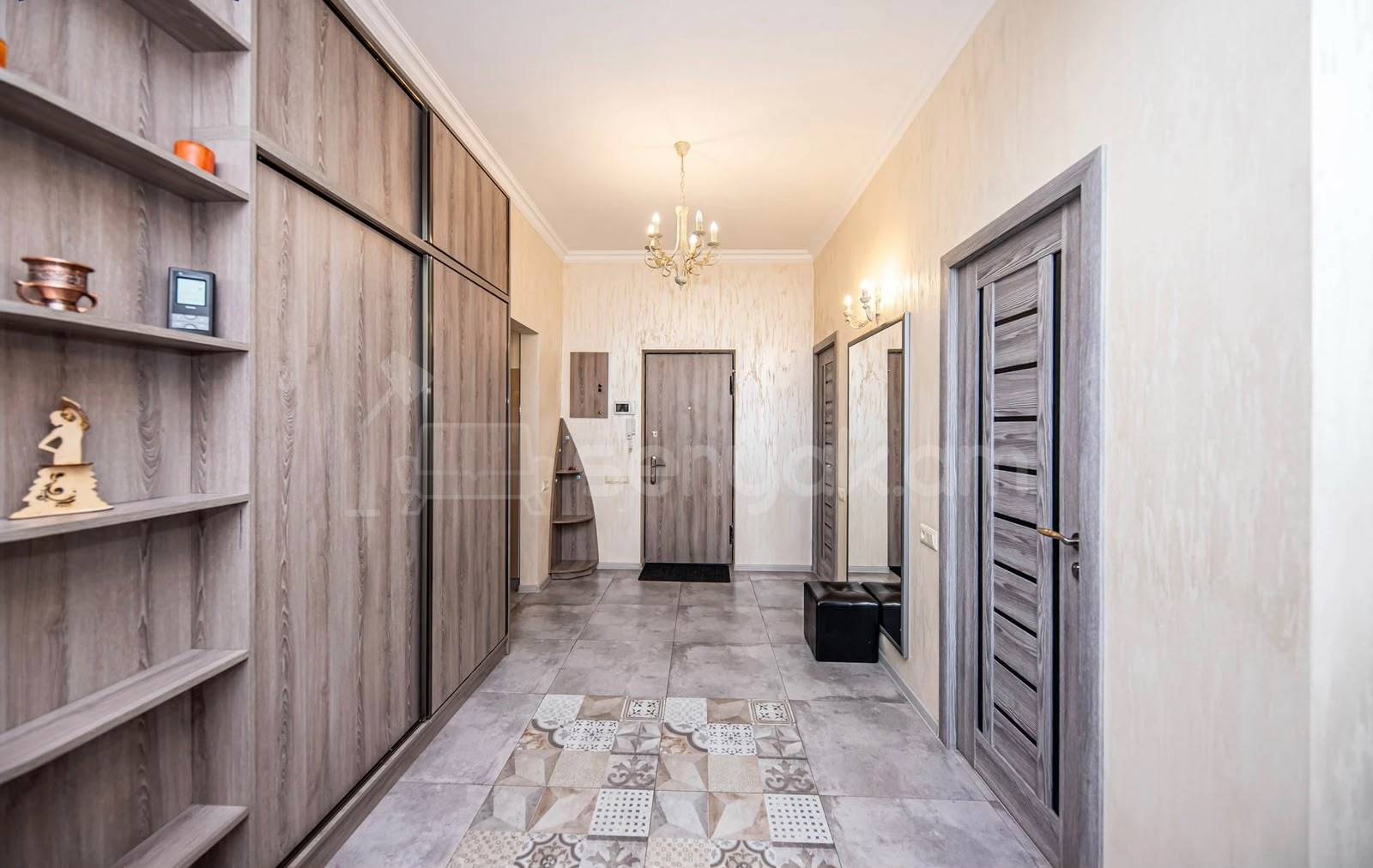 3 Սենյականոց Բնակարան Նորակառույցում, 100քմ, 10/22 հարկ, Կապիտալ Վերանորոգված, Կահավորված, Արևկող