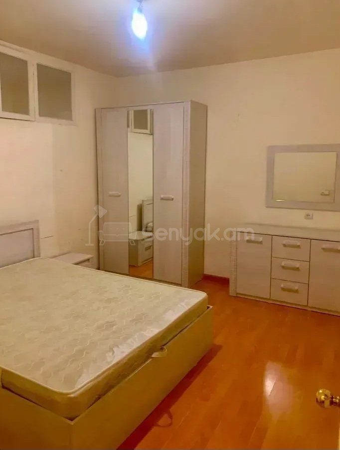 3 Սենյականոց Բնակարան Քարե Շենքում, 73քմ, 4/5 հարկ, Կոսմետիկ Վերանորոգված
