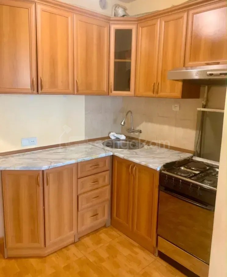 3 Սենյականոց Բնակարան Քարե Շենքում, 73քմ, 4/5 հարկ, Կոսմետիկ Վերանորոգված