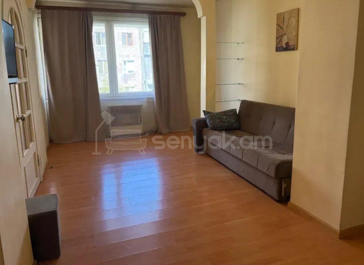 3 Սենյականոց Բնակարան Քարե Շենքում, 73քմ, 4/5 հարկ, Կոսմետիկ Վերանորոգված