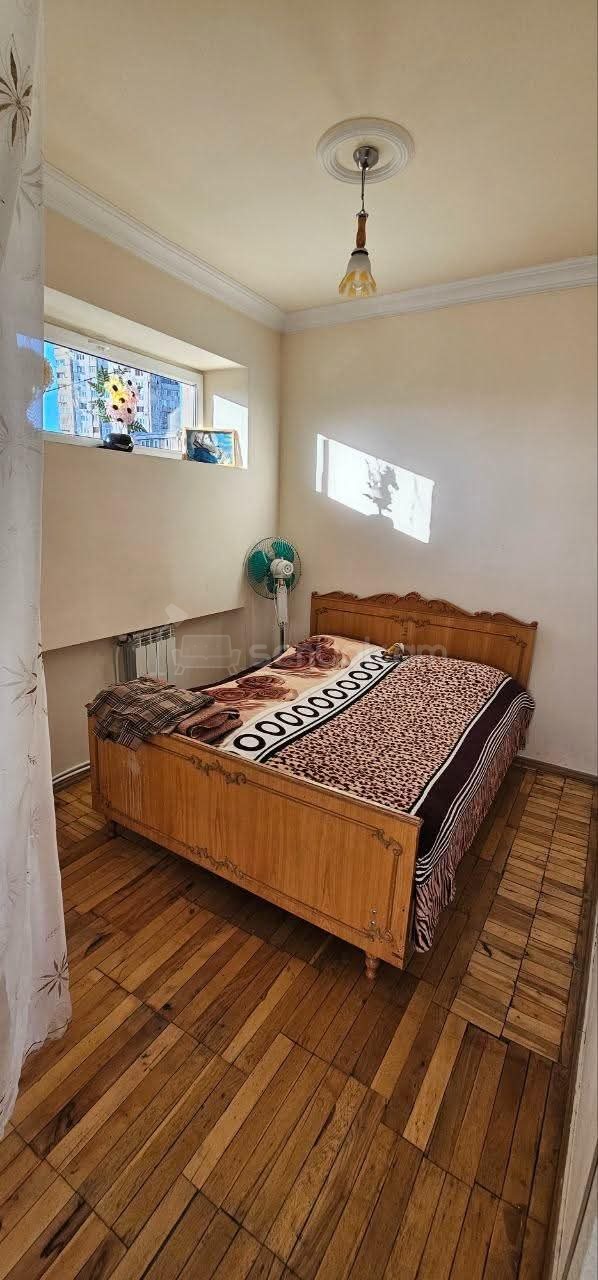 3 Սենյականոց Բնակարան Քարե Շենքում, 67քմ, 3/5 հարկ, Նորմալ Վիճակում