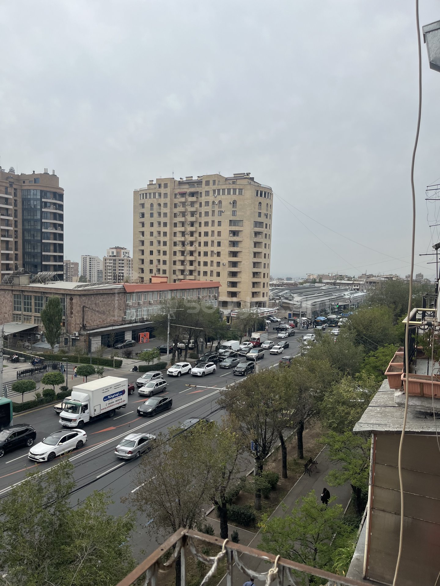 2 Սենյականոց Բնակարան Քարե Շենքում, 61քմ, 4/4 հարկ, Պետական Վիճակում