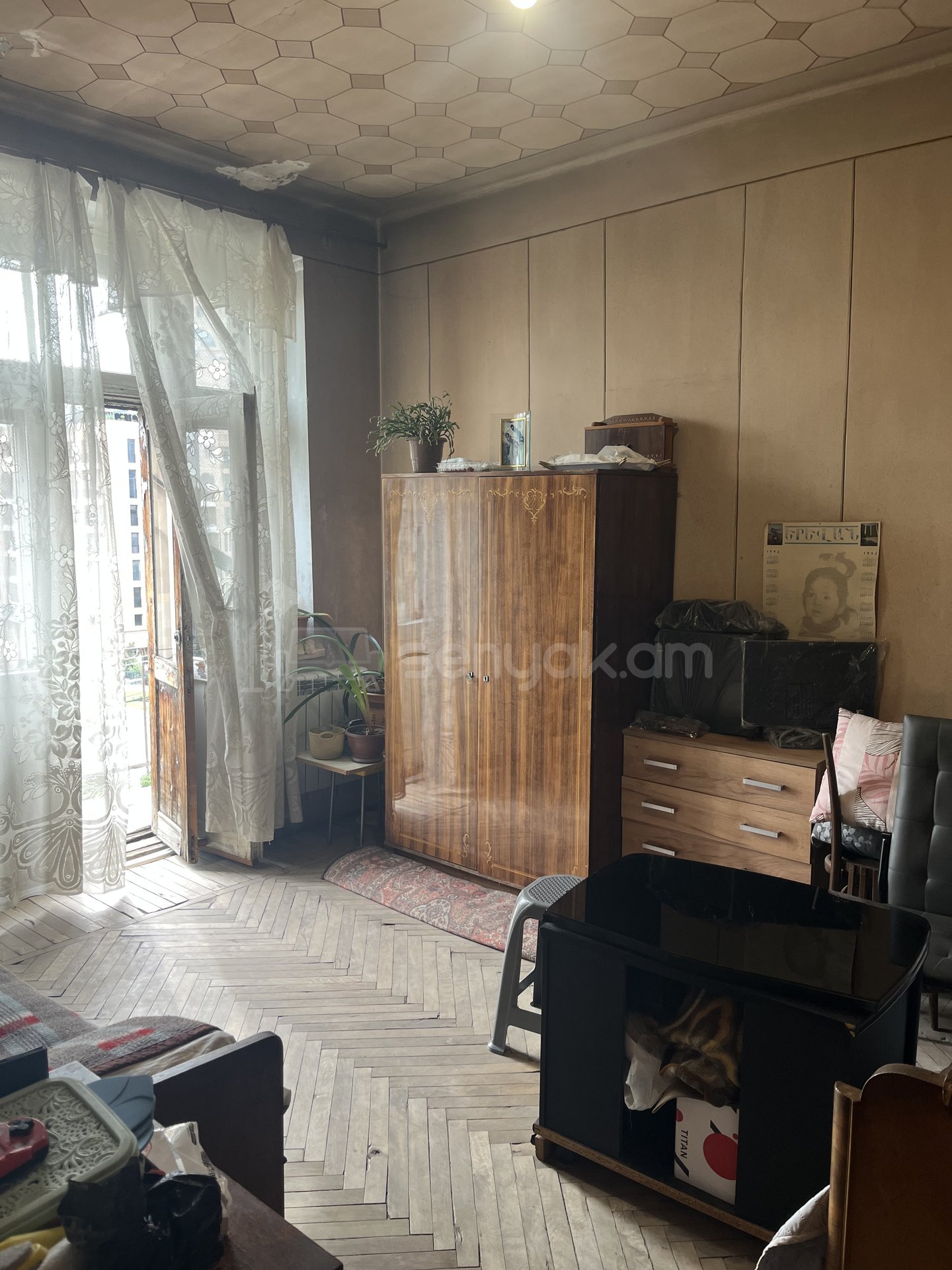 2 Սենյականոց Բնակարան Քարե Շենքում, 61քմ, 4/4 հարկ, Պետական Վիճակում