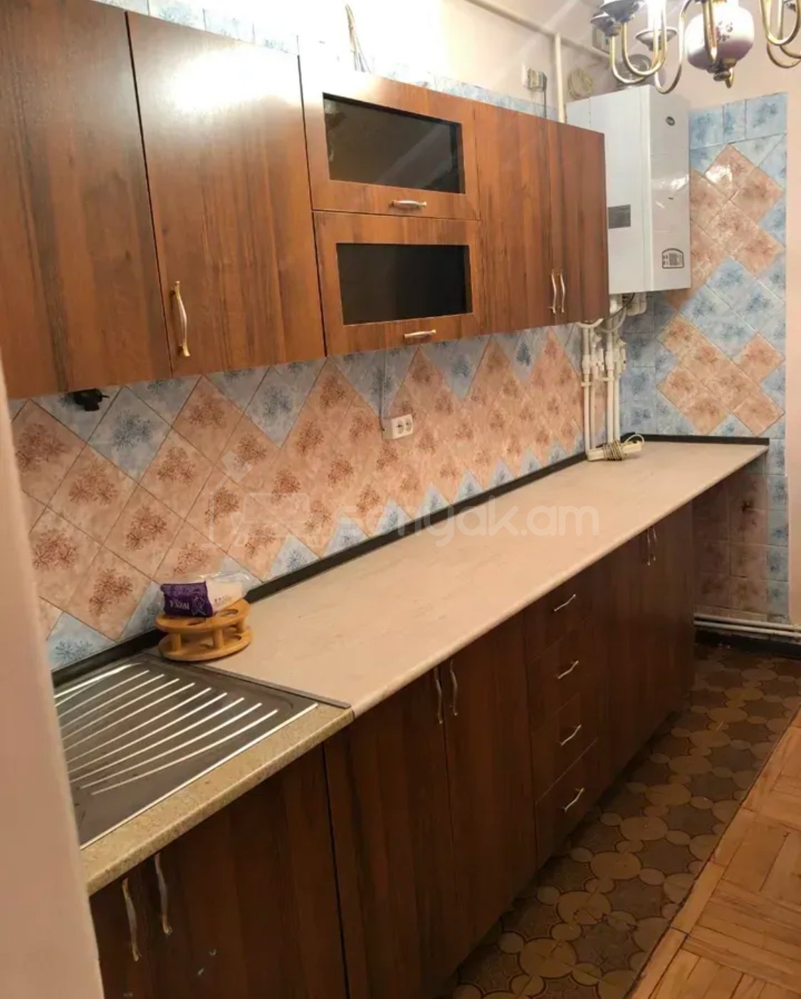 3 Սենյականոց Բնակարան, 72քմ, 1/9 հարկ, Նորմալ Վիճակում, Կահավորված