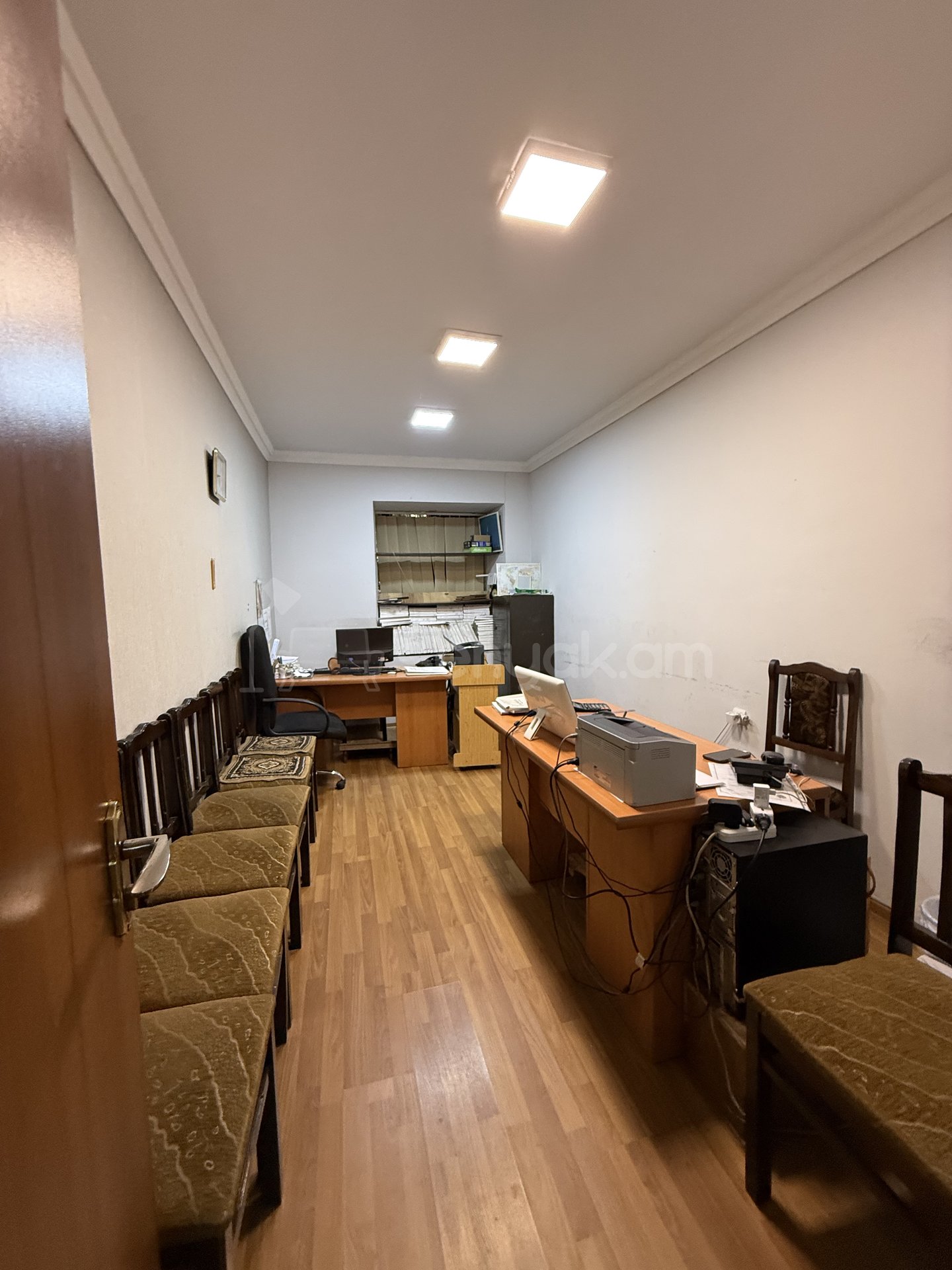 3 Սենյականոց Բնակարան Քարե Շենքում, 71քմ, 1/5 հարկ, Կոսմետիկ Վերանորոգված