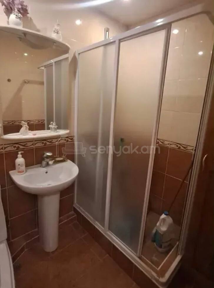 4 Սենյականոց Բնակարան, 149քմ, 11/14 հարկ, Կապիտալ Վերանորոգված, Կահավորված