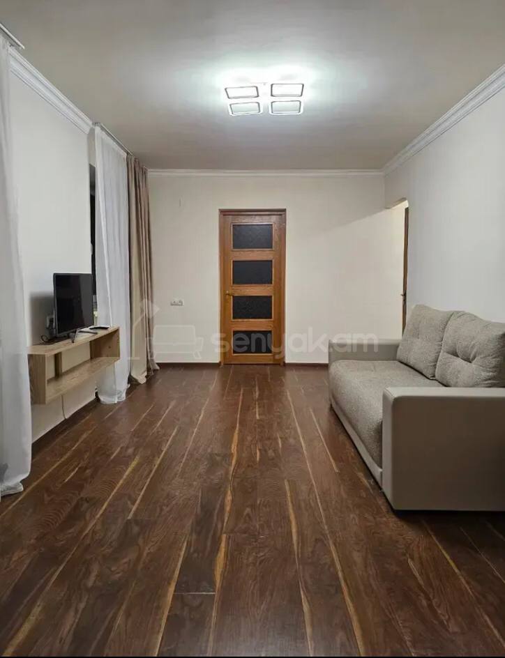 2 Սենյականոց Բնակարան Քարե Շենքում, 53քմ, 4/5 հարկ, Կապիտալ Վերանորոգված
