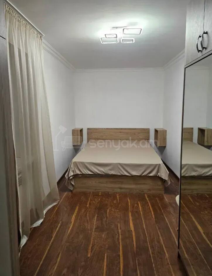2 Սենյականոց Բնակարան Քարե Շենքում, 53քմ, 4/5 հարկ, Կապիտալ Վերանորոգված
