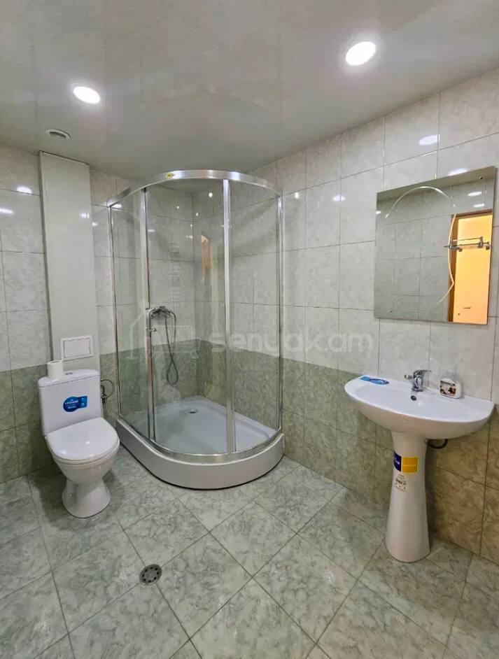 2 Սենյականոց Բնակարան Քարե Շենքում, 53քմ, 4/5 հարկ, Կապիտալ Վերանորոգված