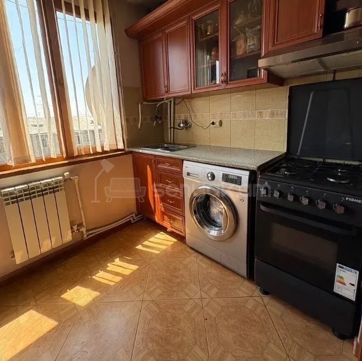 3 Սենյականոց Բնակարան, 75քմ, 5/5 հարկ, Կոսմետիկ Վերանորոգված