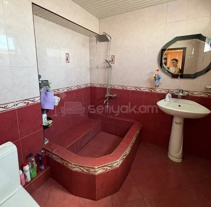 3 Սենյականոց Բնակարան, 75քմ, 5/5 հարկ, Կոսմետիկ Վերանորոգված