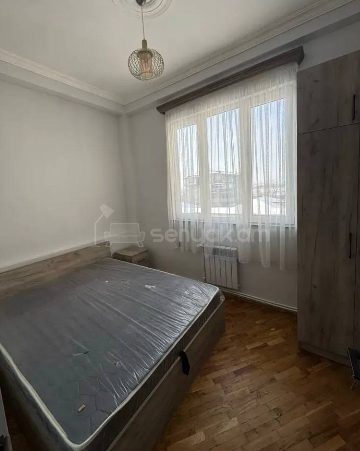 4 Սենյականոց Բնակարան Քարե Շենքում, 90քմ, 3/4 հարկ, Կոսմետիկ Վերանորոգված