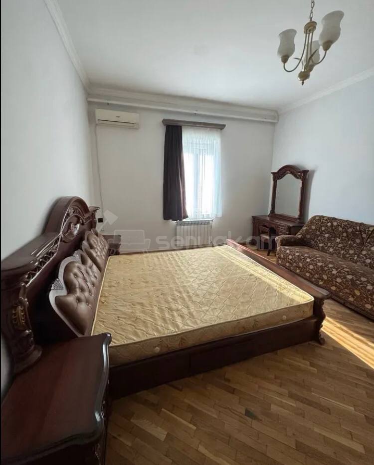 4 Սենյականոց Բնակարան Քարե Շենքում, 108քմ, 3/4 հարկ, Կոսմետիկ Վերանորոգված