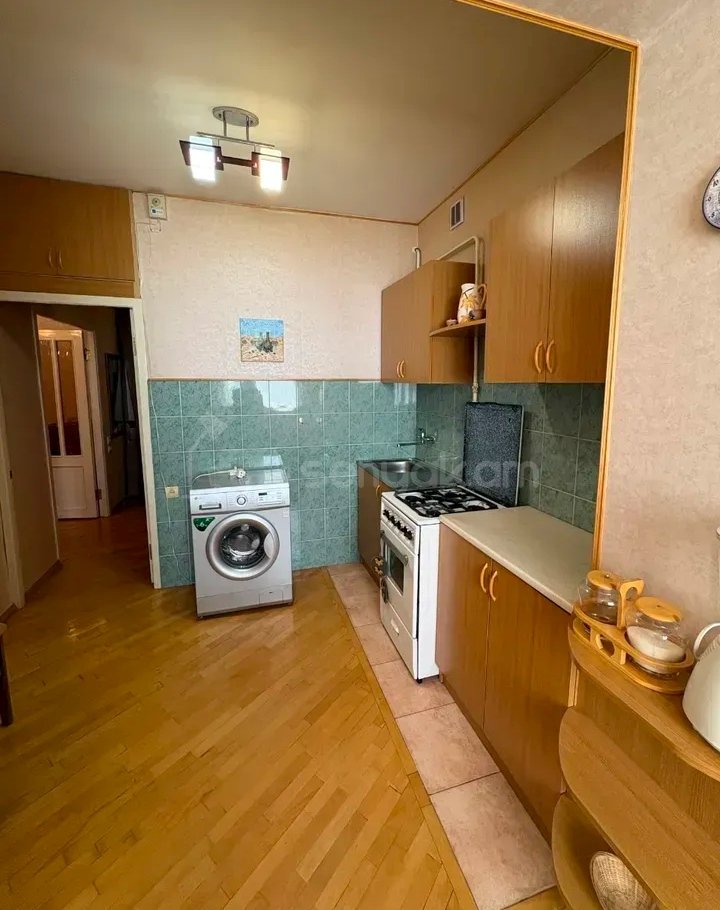 1 Սենյականոց Բնակարան Քարե Շենքում, 43քմ, 3/5 հարկ, Նորմալ Վիճակում