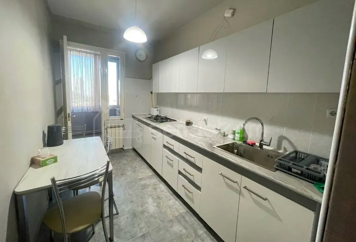 3 Սենյականոց Բնակարան, 75քմ, 7/9 հարկ, Նորմալ Վիճակում