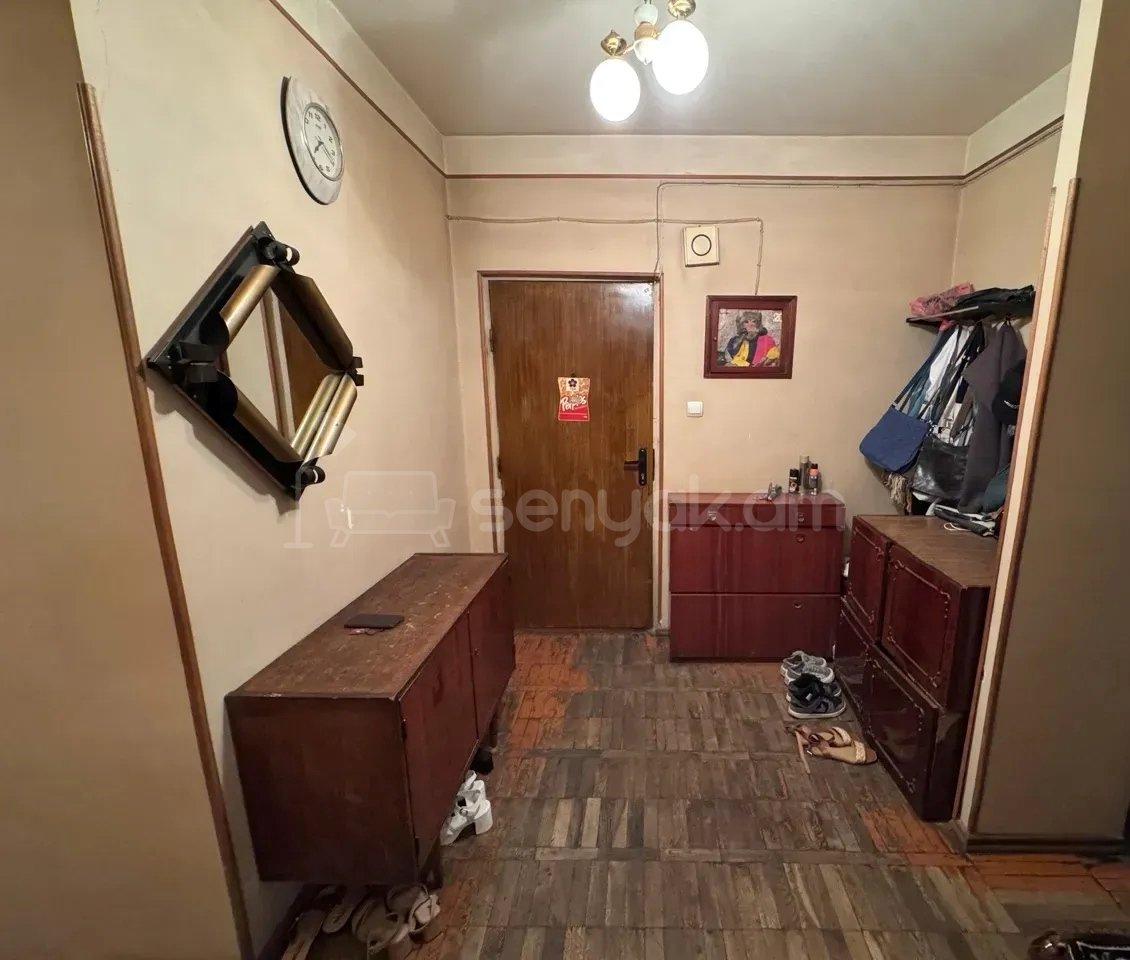 3 Սենյականոց Բնակարան, 89քմ, 2/9 հարկ, Նորմալ Վիճակում