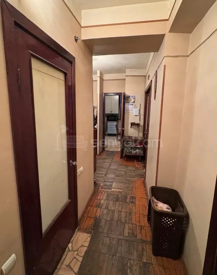 3 Սենյականոց Բնակարան, 89քմ, 2/9 հարկ, Նորմալ Վիճակում