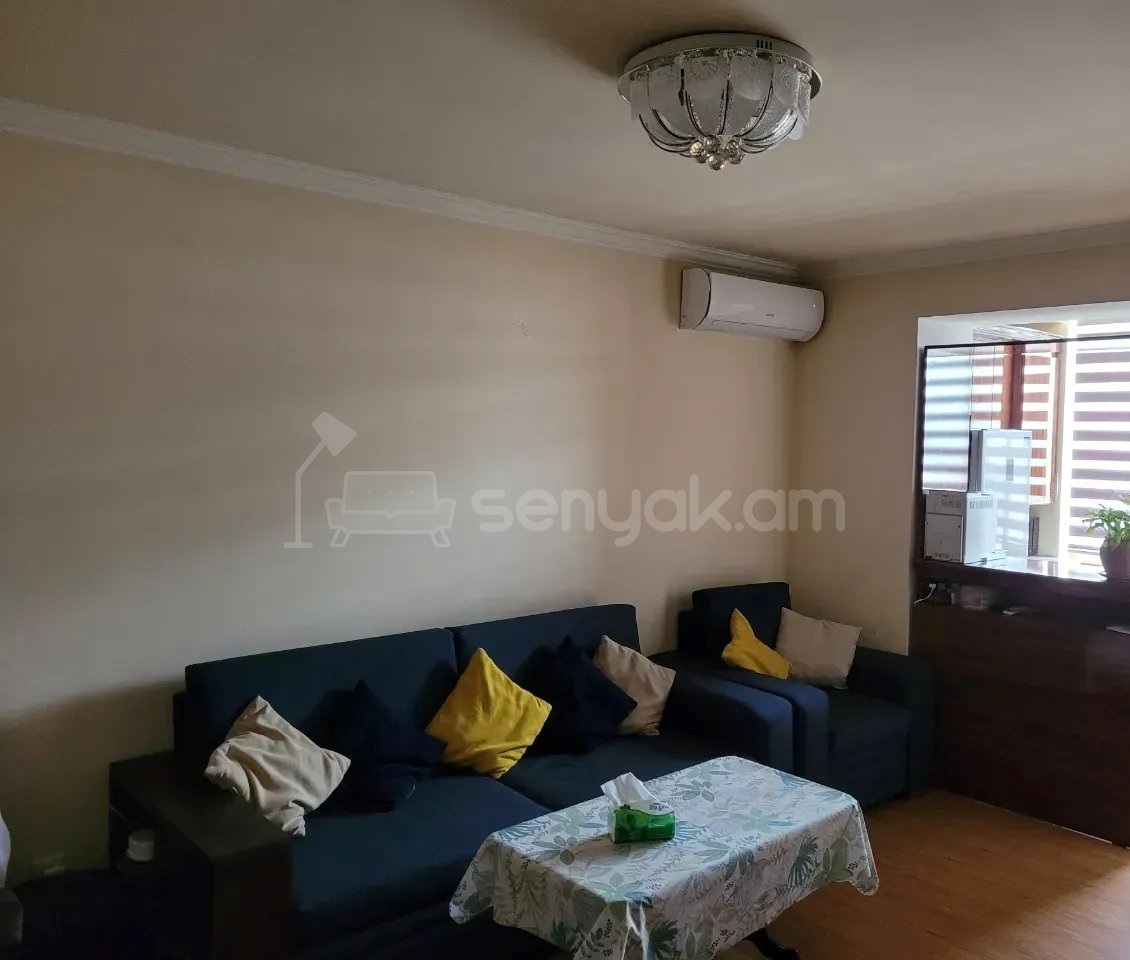 2 Սենյականոց Բնակարան Քարե Շենքում, 45քմ, 5/5 հարկ, Կապիտալ Վերանորոգված