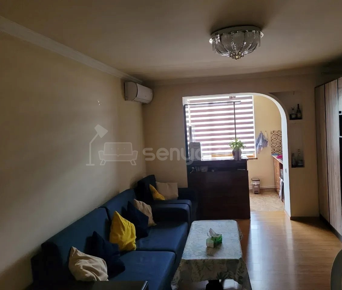 2 Սենյականոց Բնակարան Քարե Շենքում, 45քմ, 5/5 հարկ, Կապիտալ Վերանորոգված