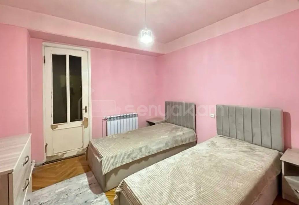 4 Սենյականոց Բնակարան, 90քմ, 6/9 հարկ, Նորմալ Վիճակում, Կահավորված, Արևկող