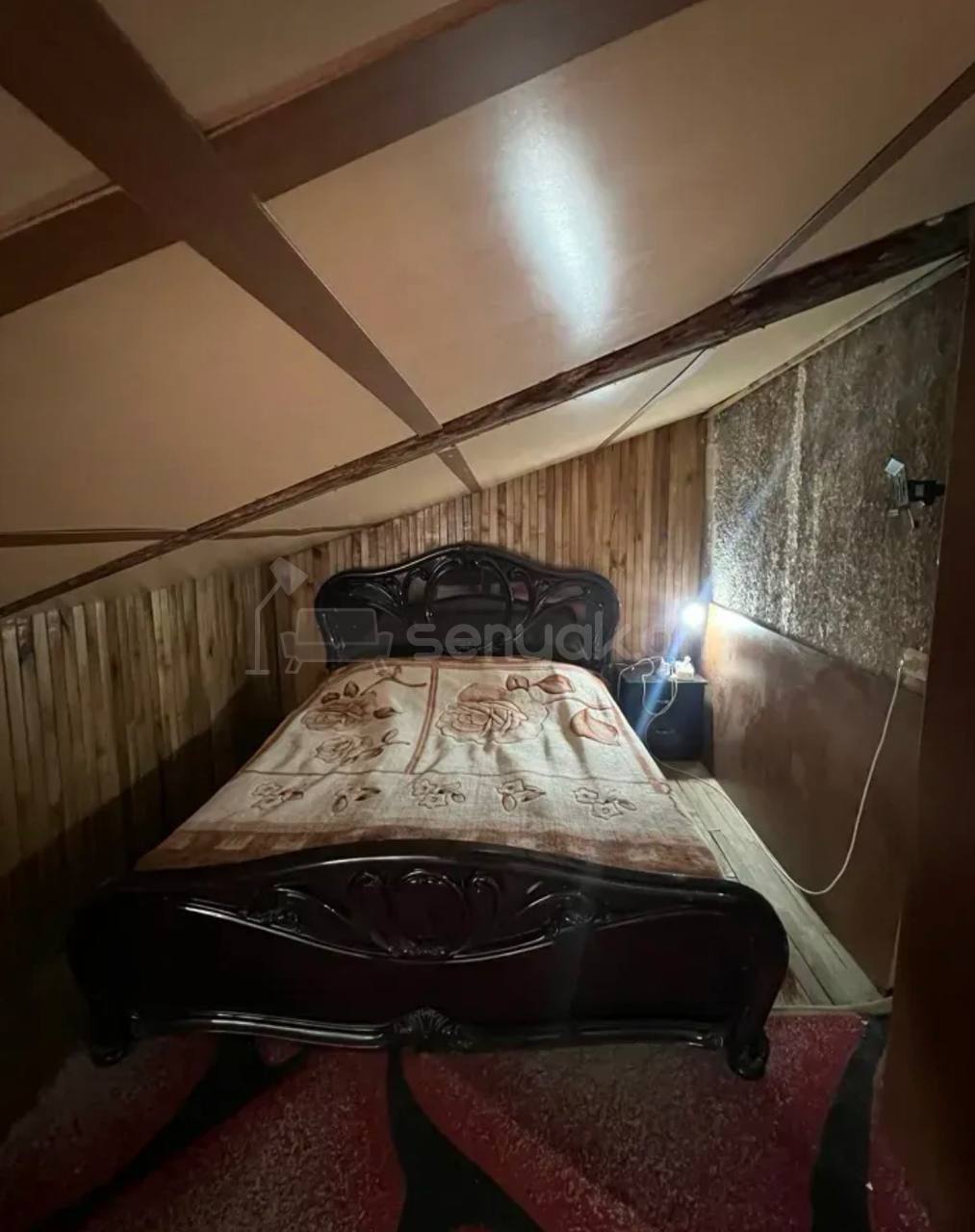 4 Սենյականոց Բնակարան Քարե Շենքում, 130քմ, 5/5 հարկ, Նորմալ Վիճակում