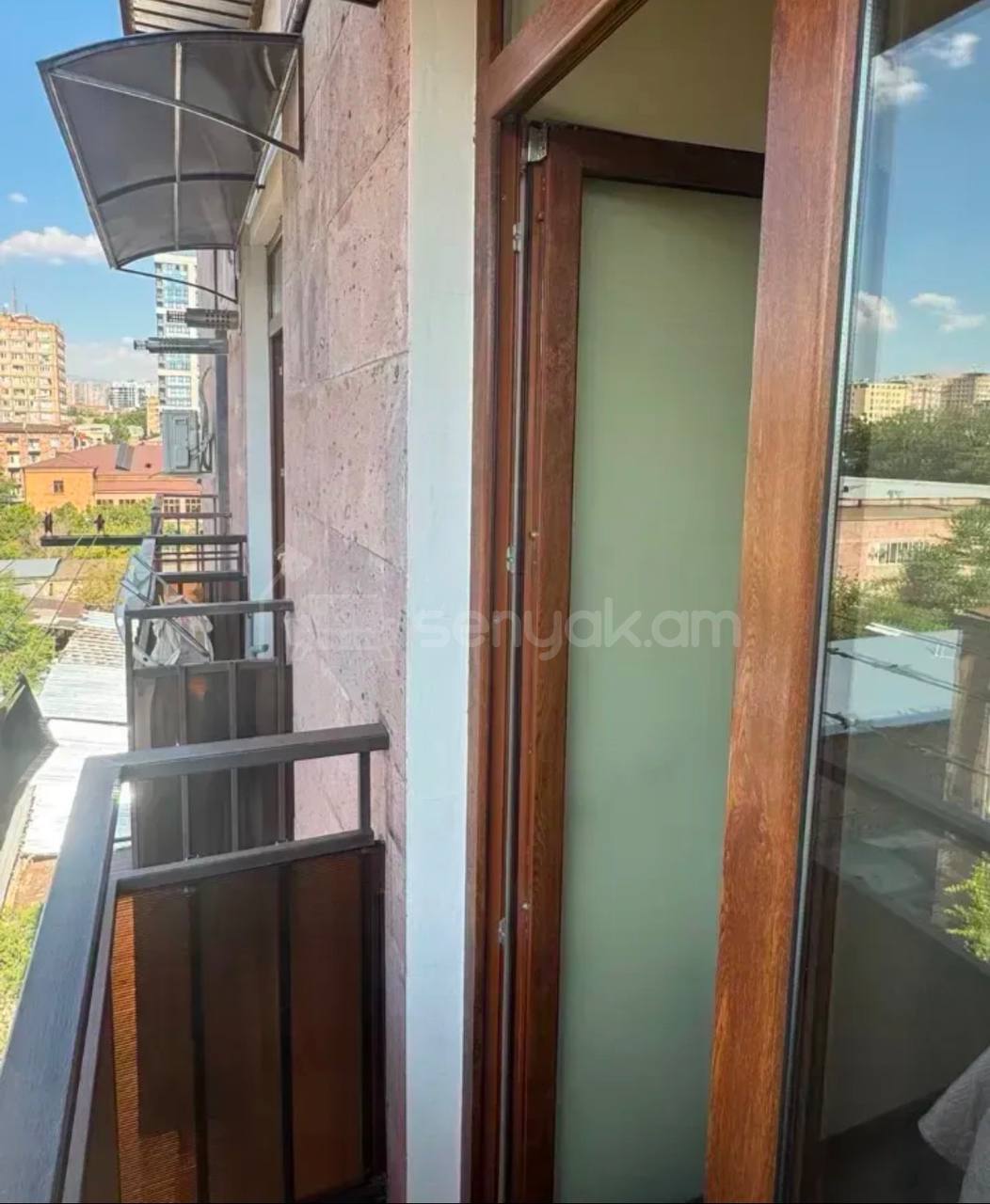 2 Սենյականոց Բնակարան, 40քմ, 8/9 հարկ, Կապիտալ Վերանորոգված