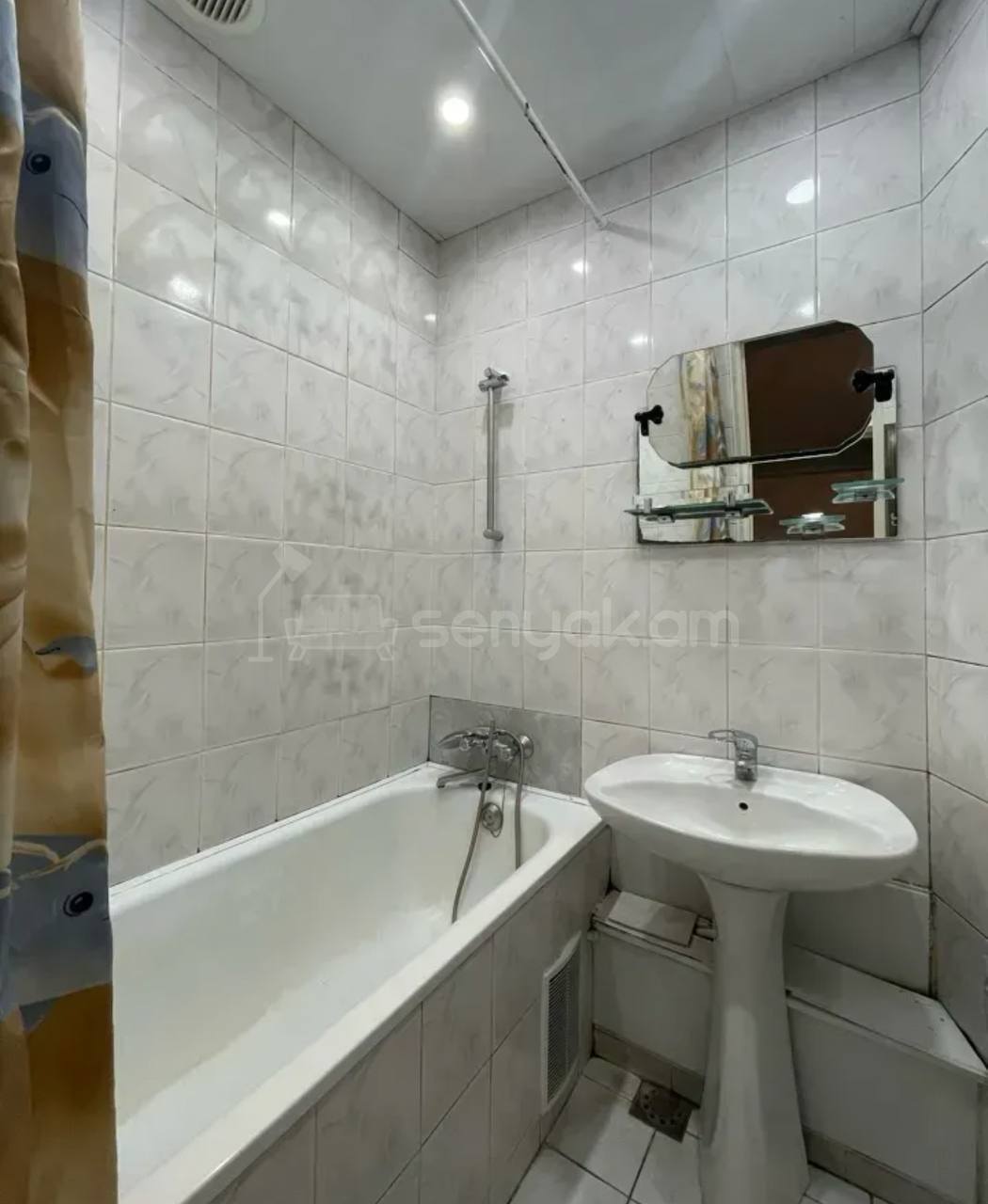 2 Սենյականոց Բնակարան Քարե Շենքում, 63քմ, 2/5 հարկ, Կոսմետիկ Վերանորոգված