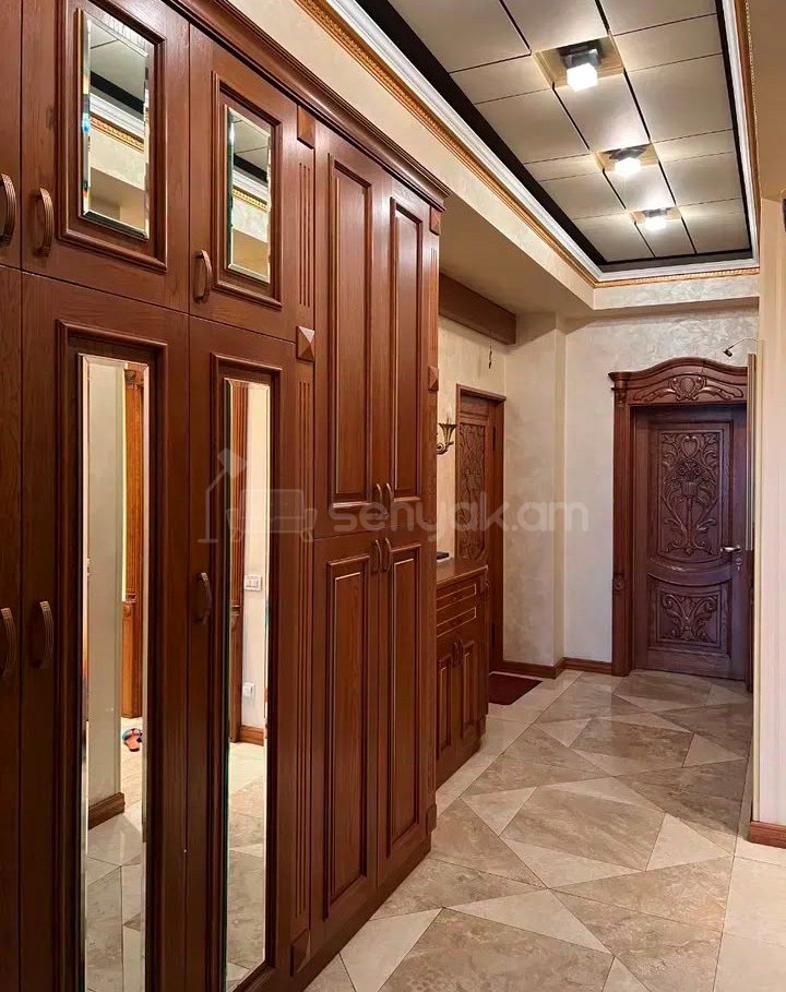3 Սենյականոց Բնակարան Նորակառույցում, 160քմ, 10/18 հարկ, Կապիտալ Վերանորոգված, Կահավորված, Արևկող