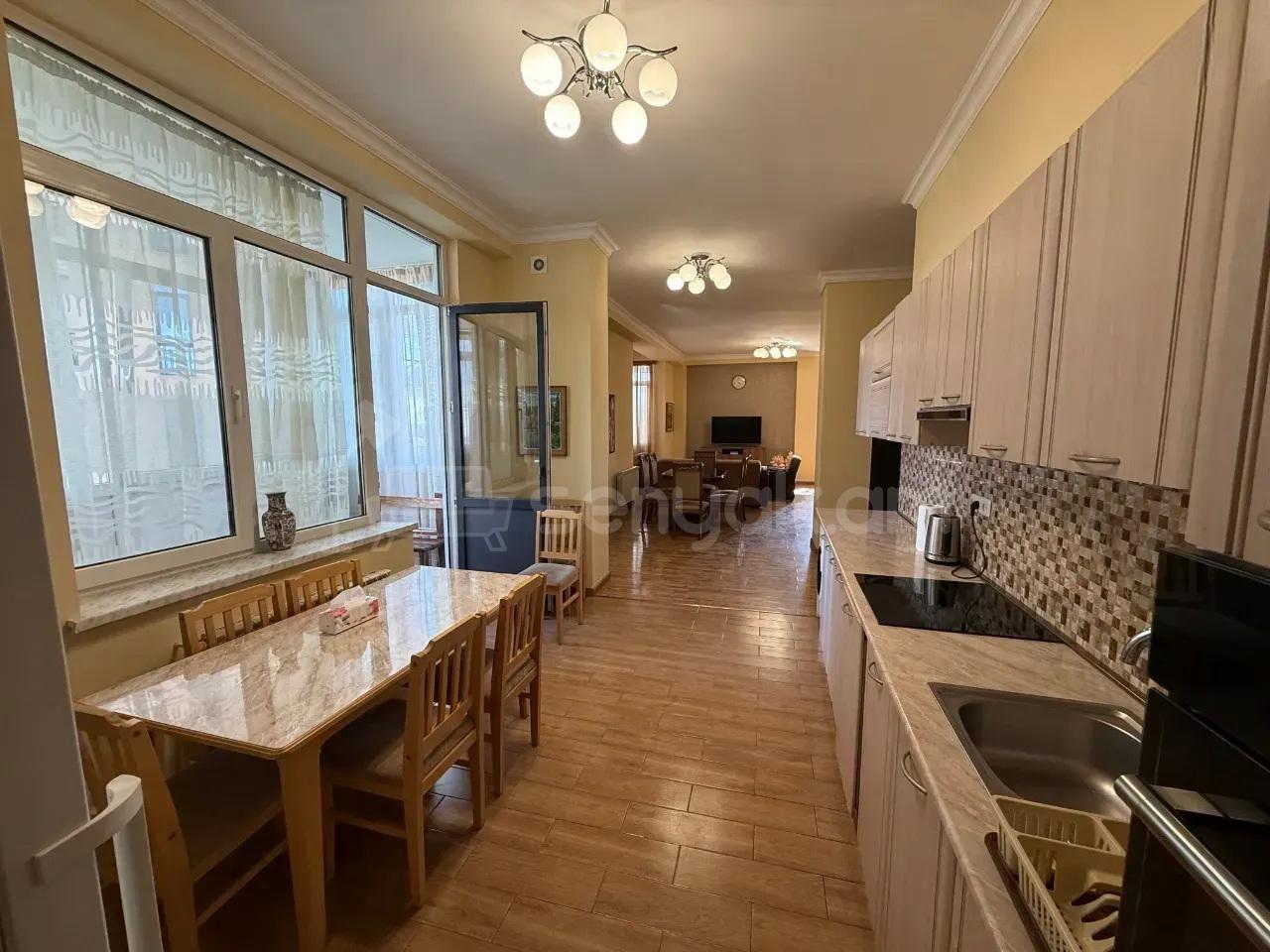 3 Սենյականոց Բնակարան Նորակառույցում, 130քմ, 4/18 հարկ, Կապիտալ Վերանորոգված