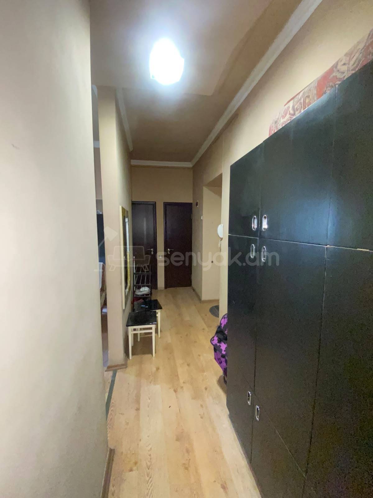 2 Սենյականոց Բնակարան Քարե Շենքում, 70քմ, 4/5 հարկ, Կապիտալ Վերանորոգված, Կահավորված