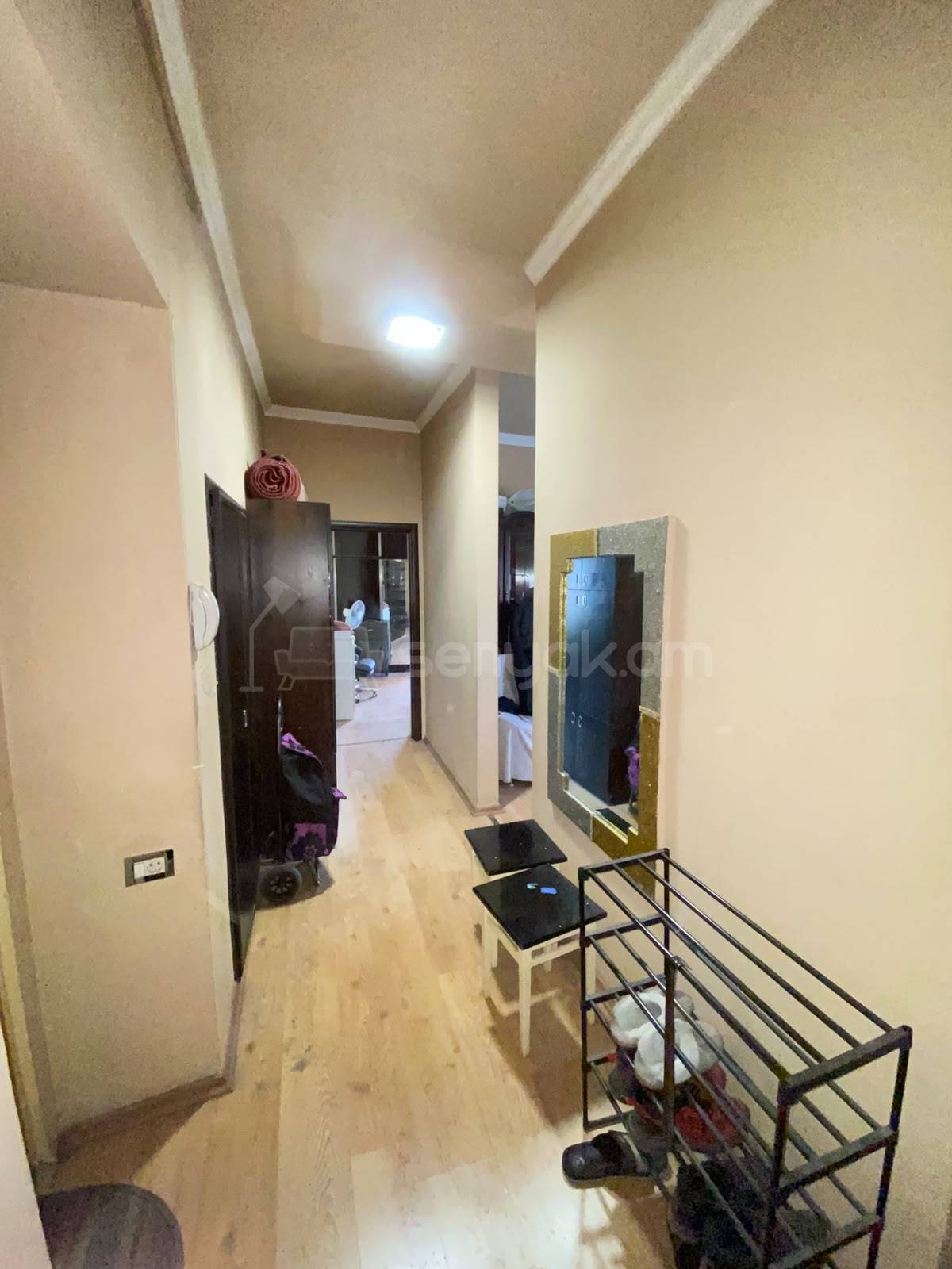 2 Սենյականոց Բնակարան Քարե Շենքում, 70քմ, 4/5 հարկ, Կապիտալ Վերանորոգված, Կահավորված