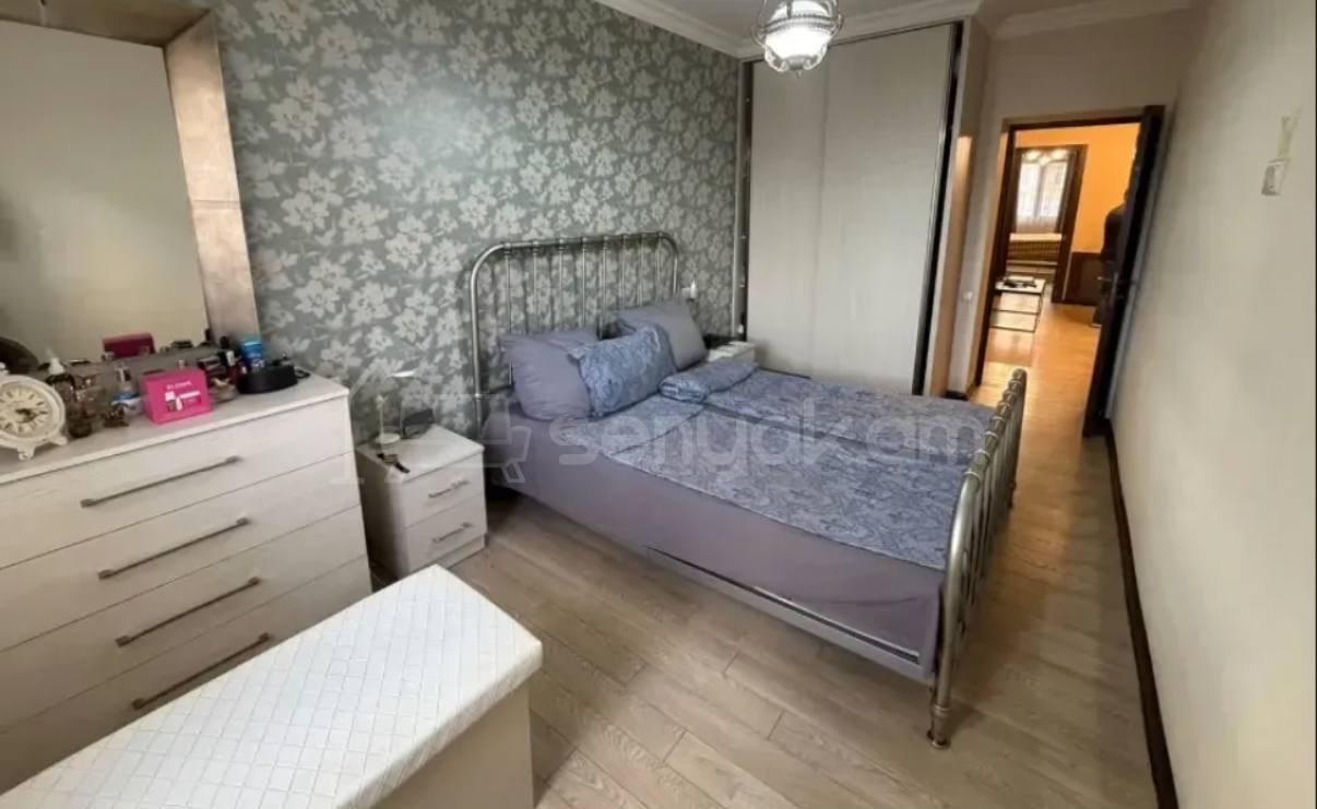 3 Սենյականոց Բնակարան Քարե Շենքում, 93քմ, 2/3 հարկ, Կապիտալ Վերանորոգված