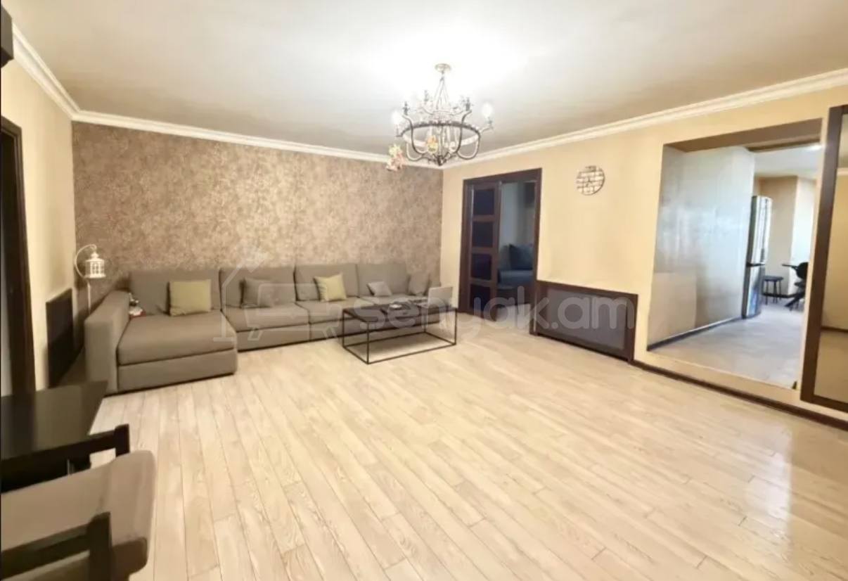 3 Սենյականոց Բնակարան Քարե Շենքում, 93քմ, 2/3 հարկ, Կապիտալ Վերանորոգված