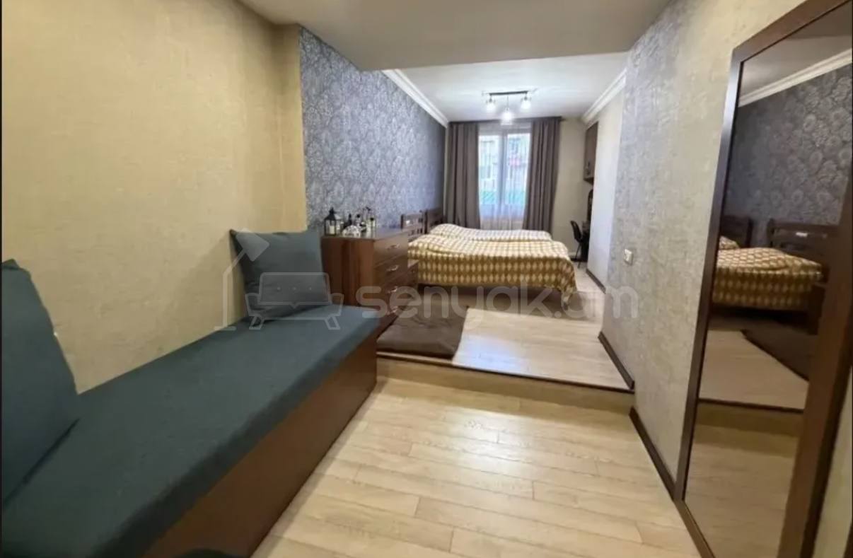 3 Սենյականոց Բնակարան Քարե Շենքում, 93քմ, 2/3 հարկ, Կապիտալ Վերանորոգված