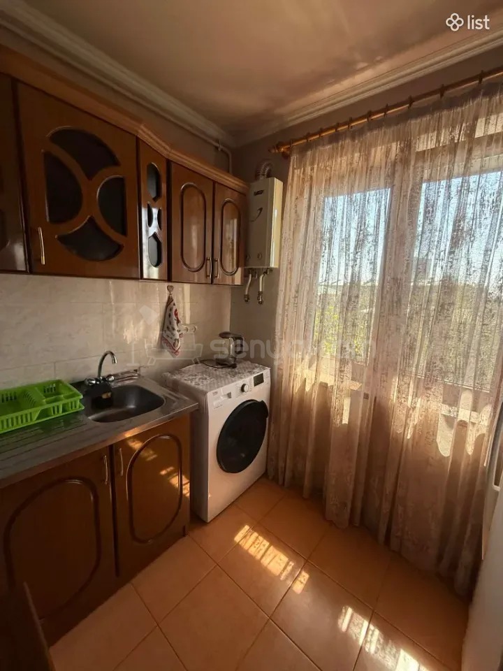 2 Սենյականոց Բնակարան Քարե Շենքում, 56քմ, 2/5 հարկ, Նորմալ Վիճակում, Կահավորված