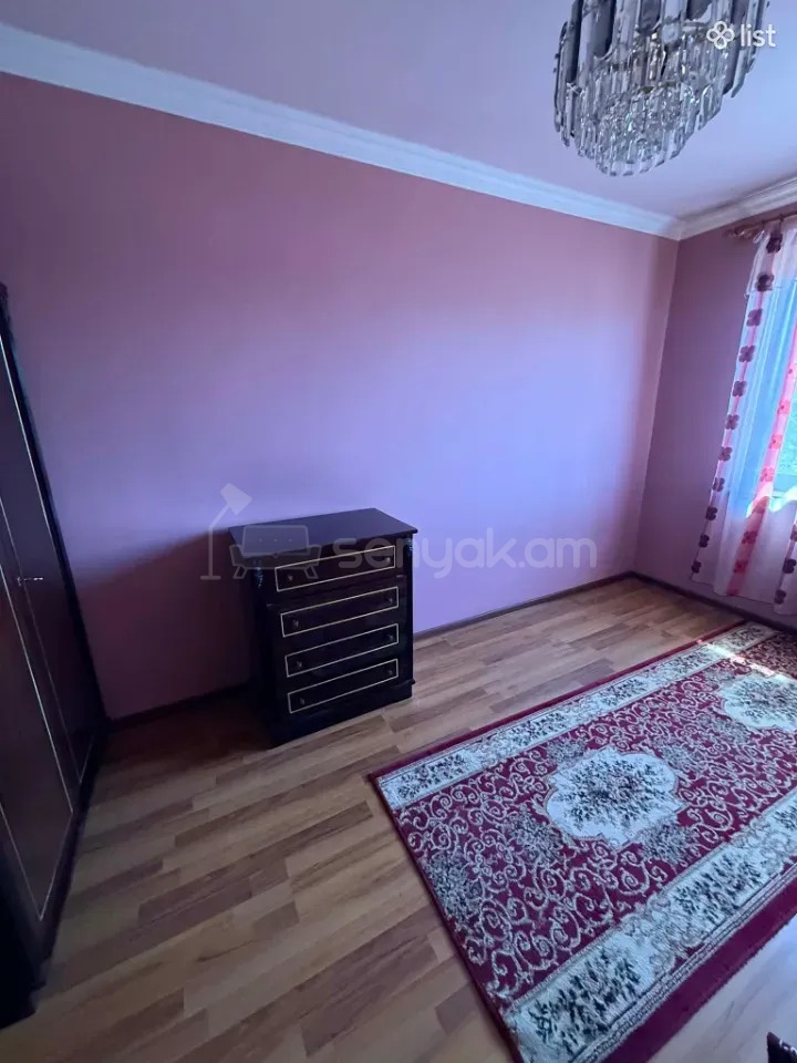 2 Սենյականոց Բնակարան Քարե Շենքում, 56քմ, 2/5 հարկ, Նորմալ Վիճակում, Կահավորված