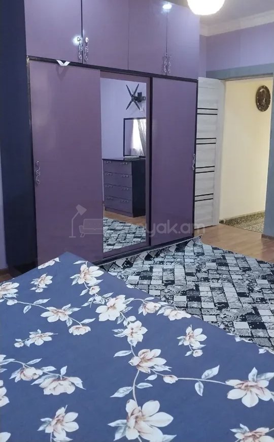 3 Սենյականոց Բնակարան Քարե Շենքում, 89քմ, 2/2 հարկ, Կապիտալ Վերանորոգված, Կահավորված
