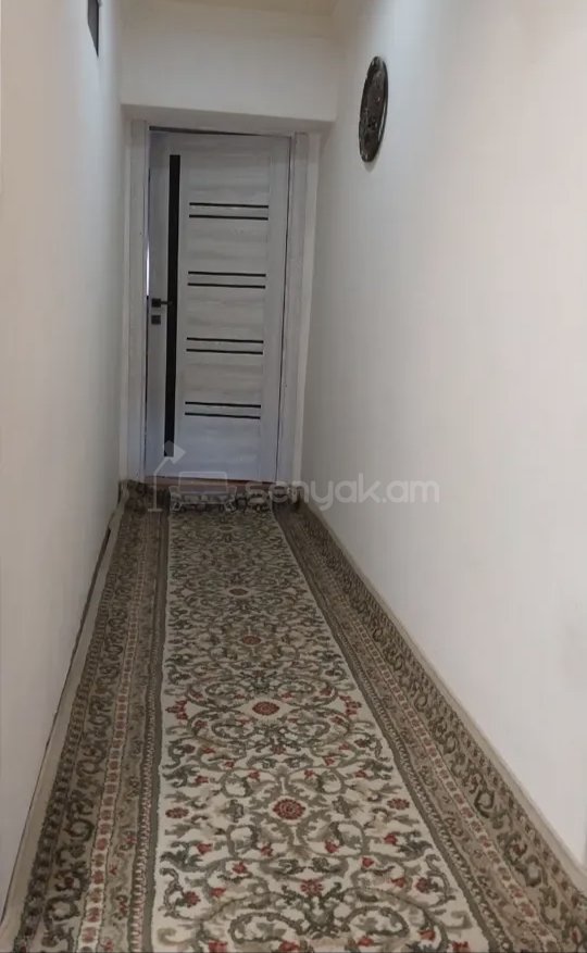 3 Սենյականոց Բնակարան Քարե Շենքում, 89քմ, 2/2 հարկ, Կապիտալ Վերանորոգված, Կահավորված
