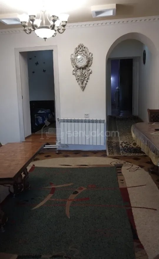 3 Սենյականոց Բնակարան Քարե Շենքում, 89քմ, 2/2 հարկ, Կապիտալ Վերանորոգված, Կահավորված