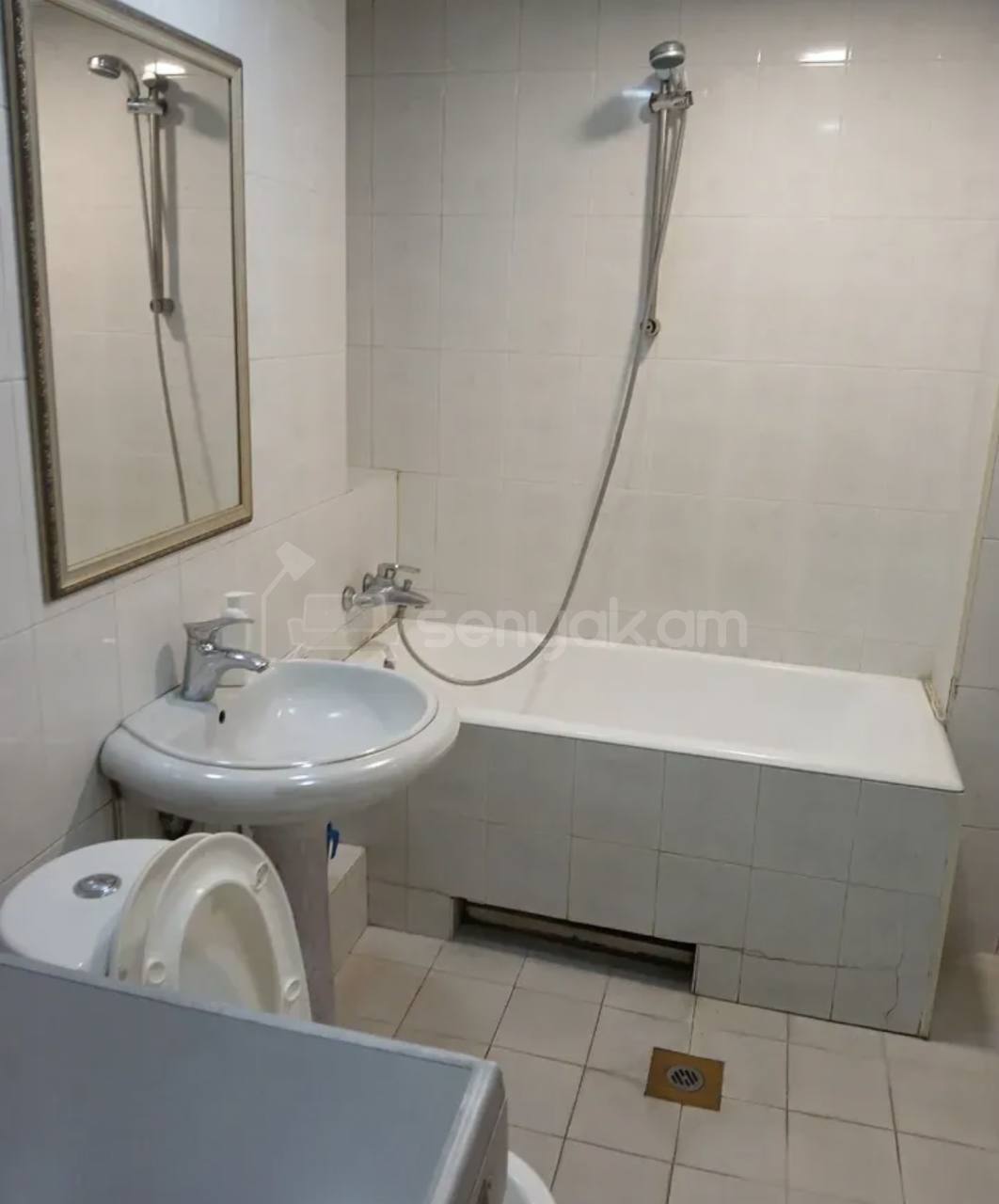 2 Սենյականոց Բնակարան, 85քմ, 3/9 հարկ, Նորմալ Վիճակում, Կահավորված