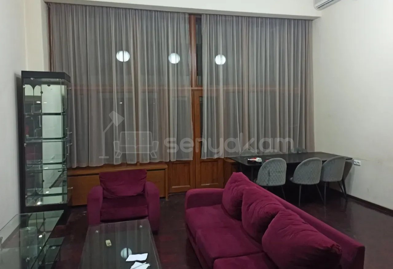 3 Սենյականոց Բնակարան Քարե Շենքում, 110քմ, 8/9 հարկ, Կապիտալ Վերանորոգված, Կահավորված