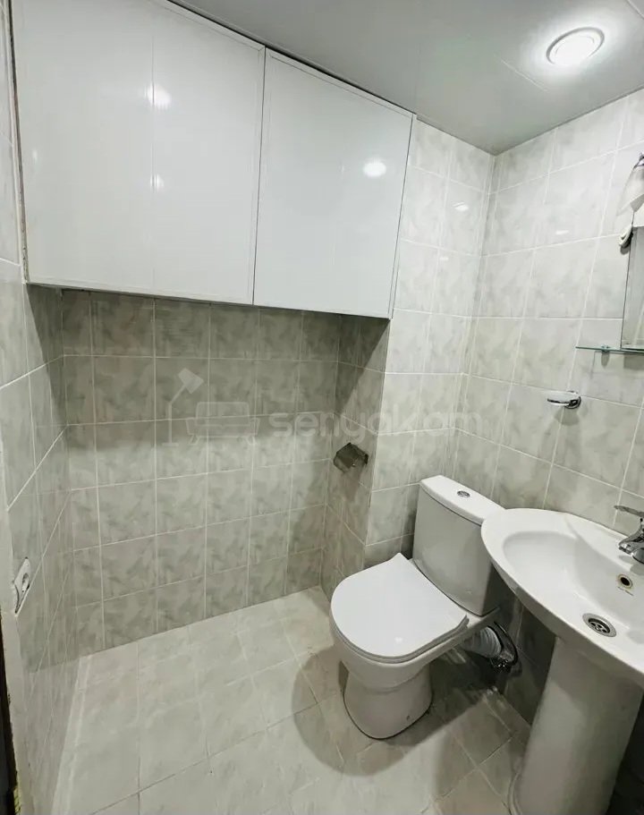 1 Սենյականոց Բնակարան Քարե Շենքում, 45քմ, 8/10 հարկ, Կապիտալ Վերանորոգված, Կահավորված