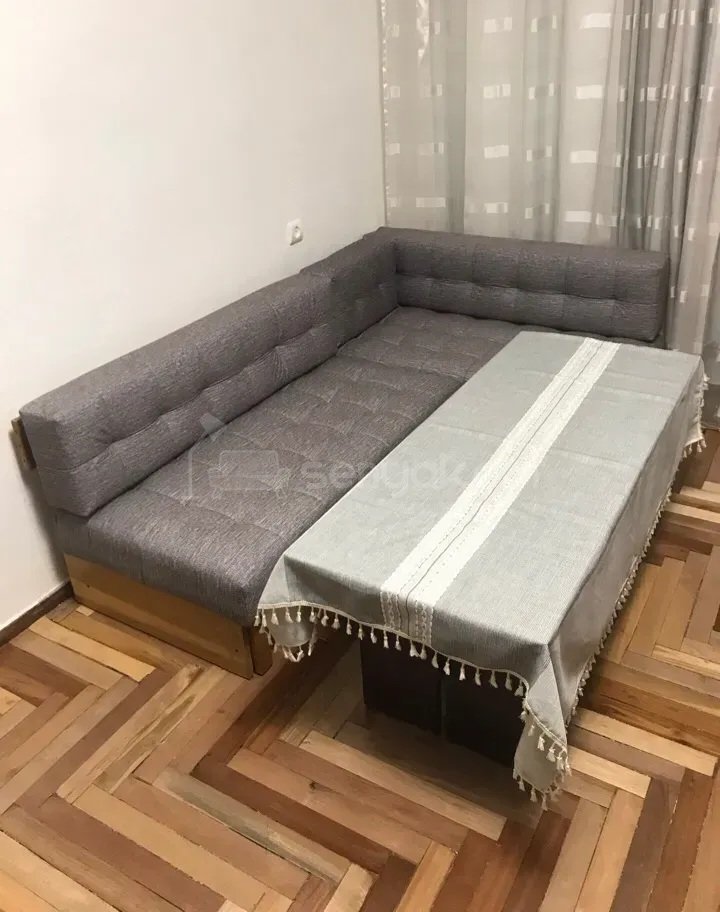 1 Սենյականոց Բնակարան Քարե Շենքում, 45քմ, 8/10 հարկ, Կապիտալ Վերանորոգված, Կահավորված