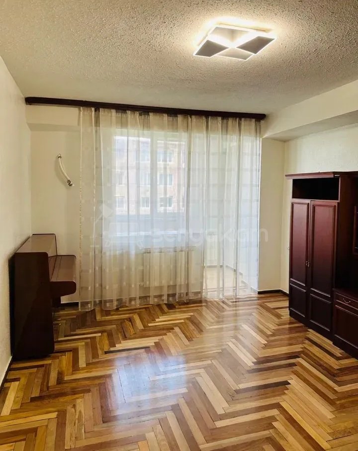 1 Սենյականոց Բնակարան Քարե Շենքում, 45քմ, 8/10 հարկ, Կապիտալ Վերանորոգված, Կահավորված