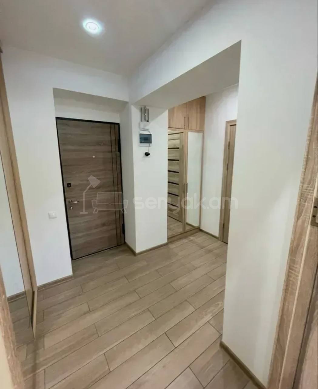 2 Սենյականոց Բնակարան Քարե Շենքում, 56քմ, 1/5 հարկ, Կապիտալ Վերանորոգված